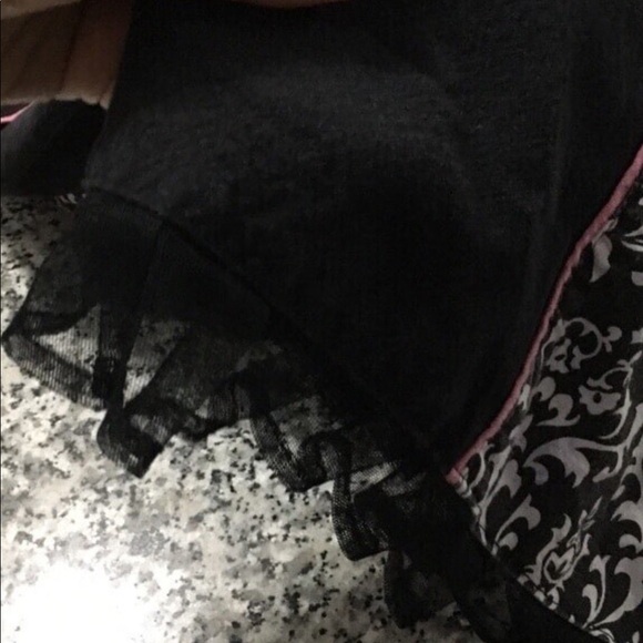 “Born to shop Force to cook “ black Apron - Picture 4 of 5